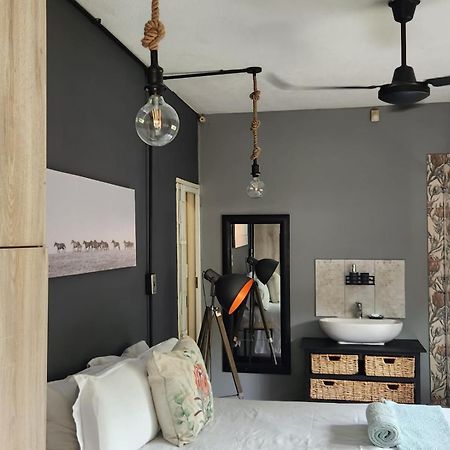 Mahogany Guesthouse Mbombela Extérieur photo